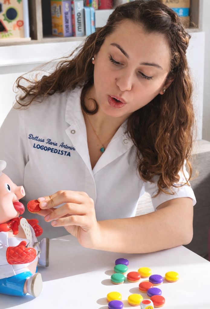 Dott.ssa Furci durante una seduta di logopedia